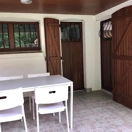 Appartement Donnant Sur Jardin Avec Terrasse. La Roche-sur-Yon Buitenkant foto