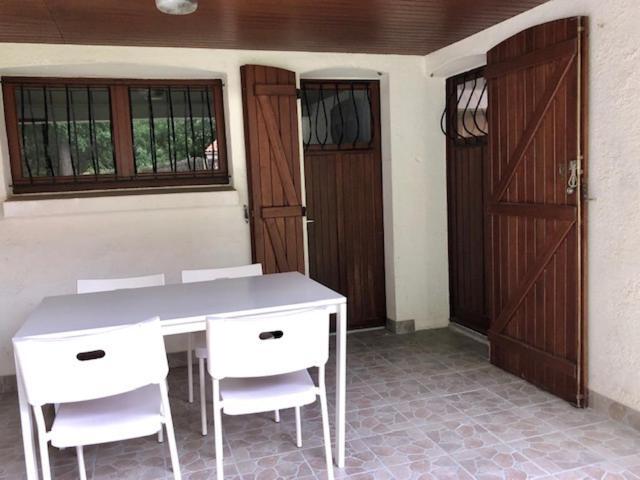 Appartement Donnant Sur Jardin Avec Terrasse.